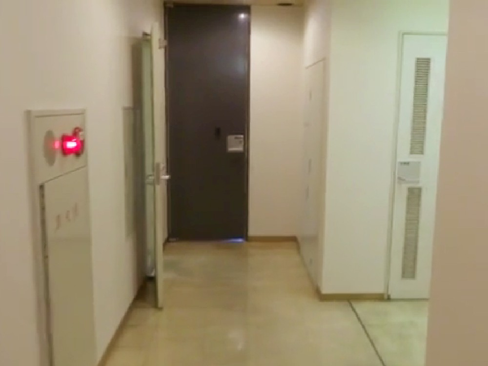 4F　廊下_トイレと給湯室